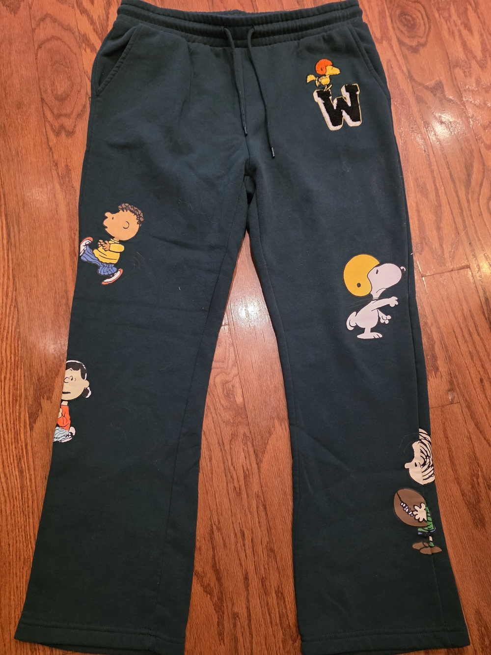 Aeropostale Dark Green Peanuts Varsity  Graphic Sweatpants w/ Yellow & White M
